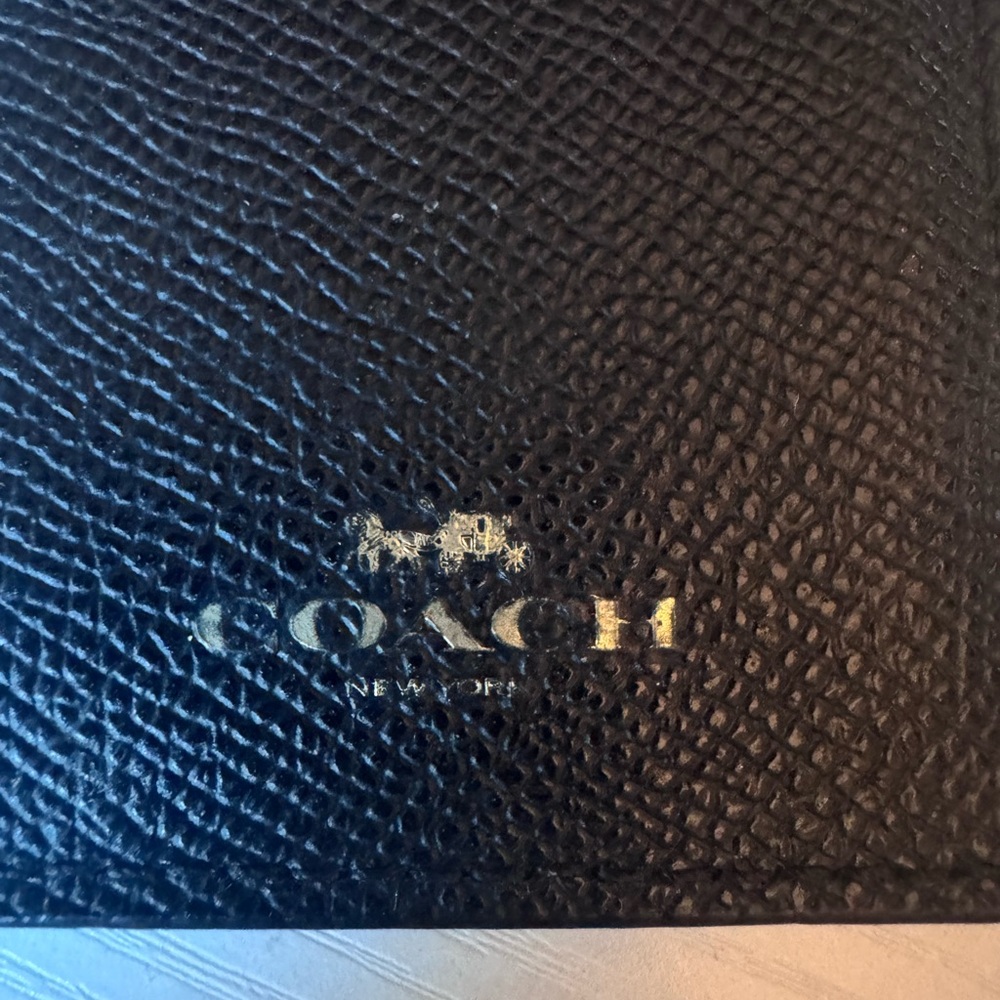 Coach Cardcase - Picture 3 of 3